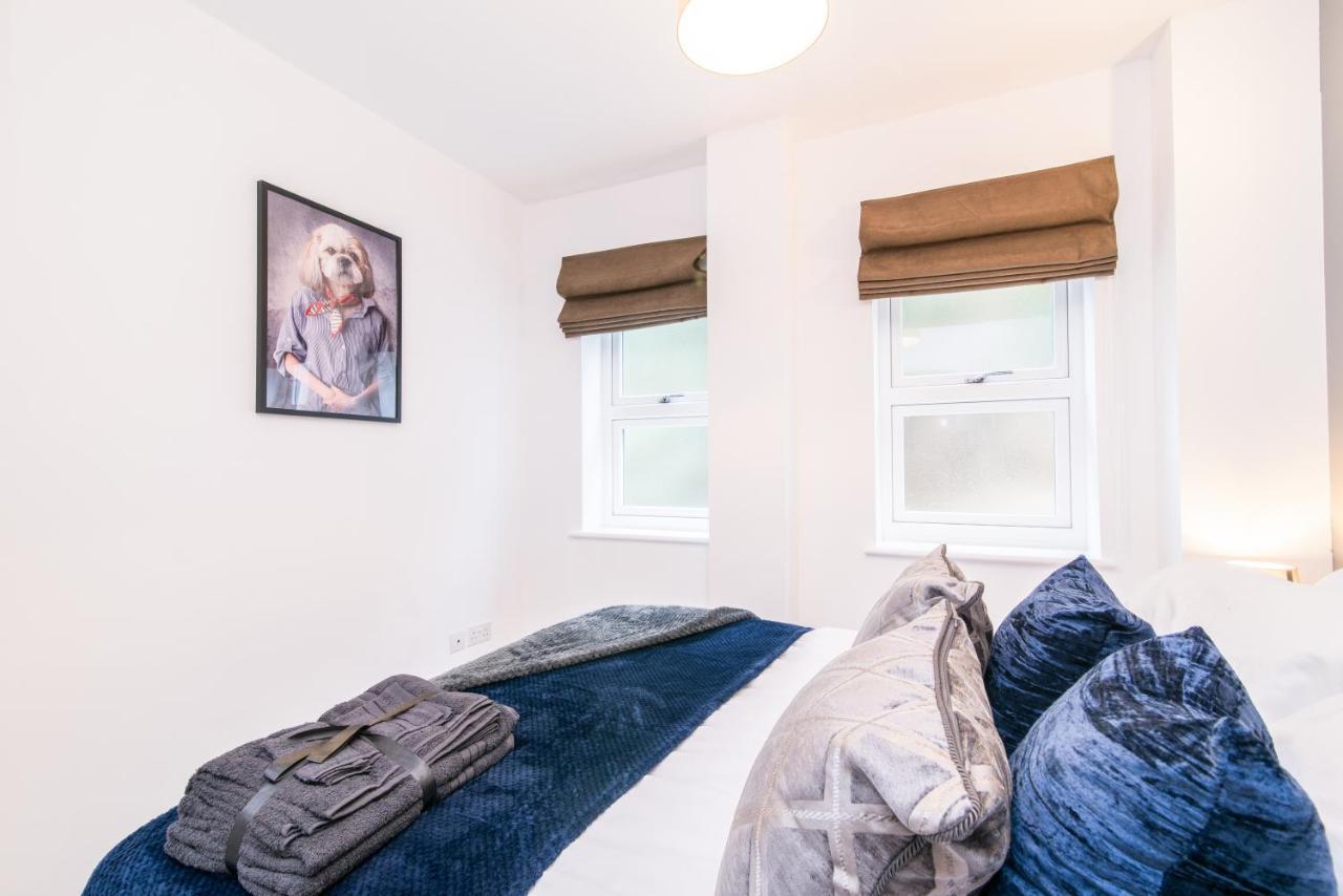 דירות מטלוק Immaculate 3 Bed House - Stunning Balcony Views מראה חיצוני תמונה
